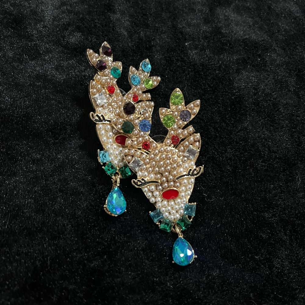 Pearl Reindeer Stud Dangle Holiday Earrings